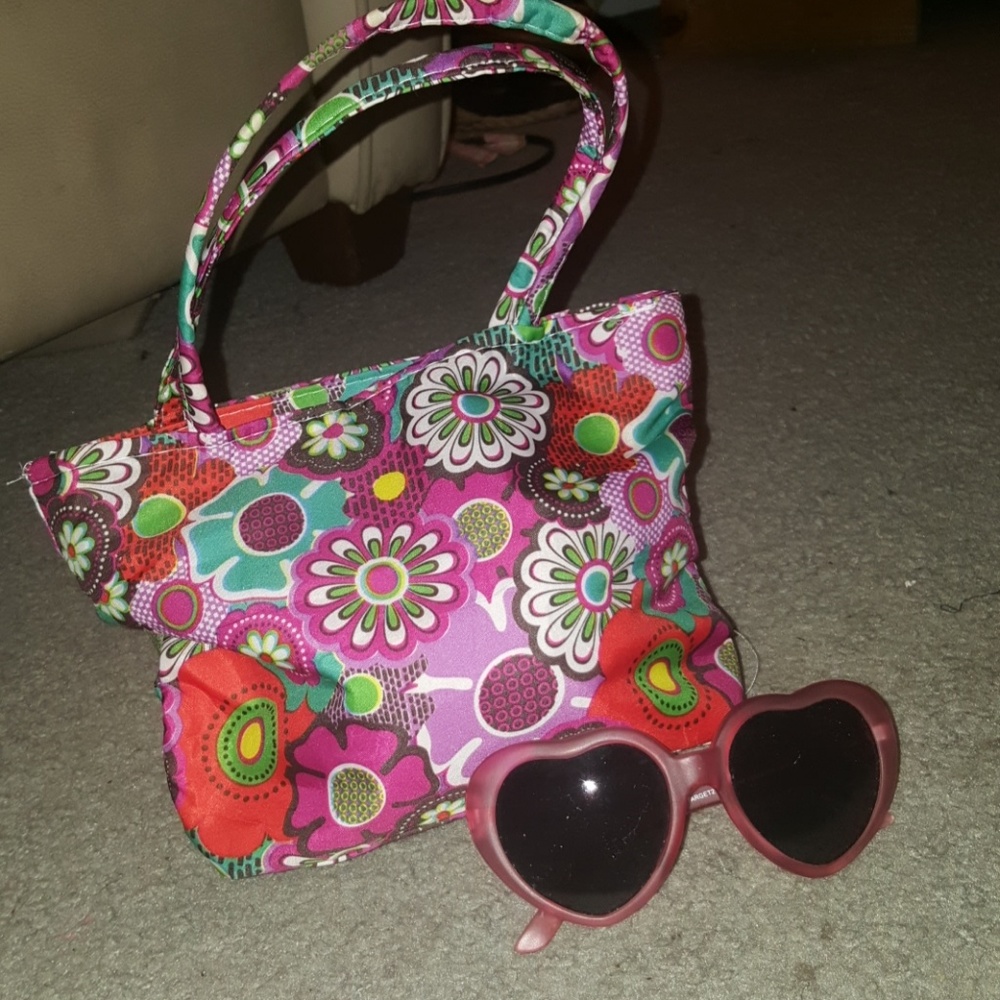 Cute little girls bag with sunglasses